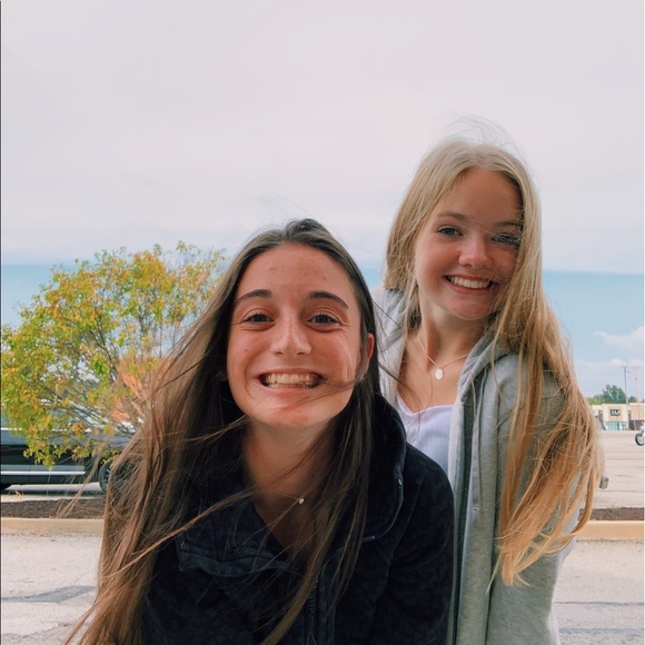 Meet your Posher, Hannah - Picture 1 of 1